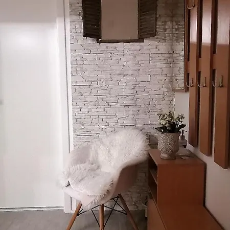 Paula *
